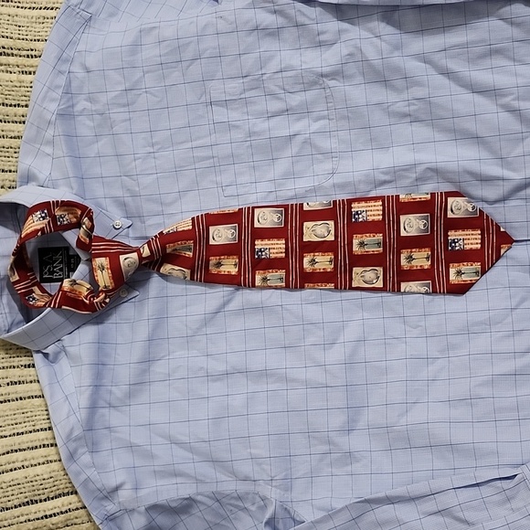 Tommy Bahama Silk Tie - Tropical Patriotic Theme - Stylish Men's Neckwear - Picture 2 of 7